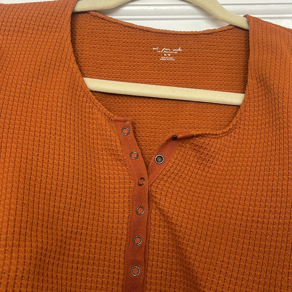 Cropped button top - Picture 2 of 4